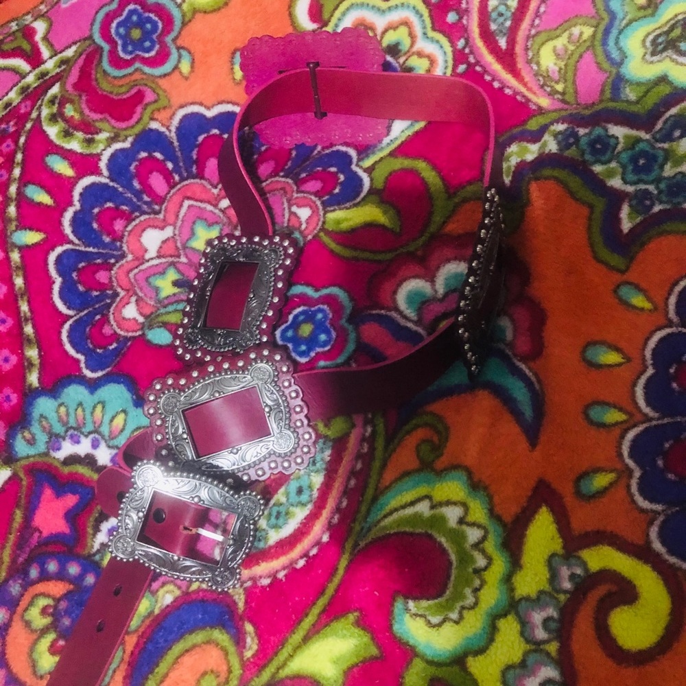 Super cute belt size L